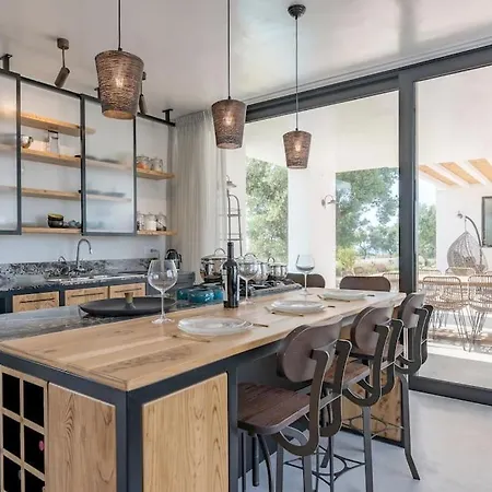 Villa Mira 57 By Raro *